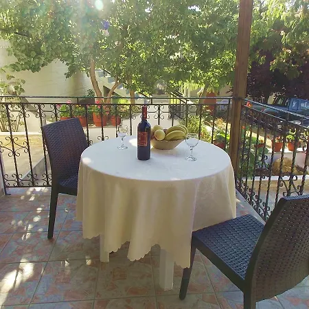 Kentia Daire Skála Marión